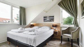 2 bedrooms, iron/ironing board, free WiFi