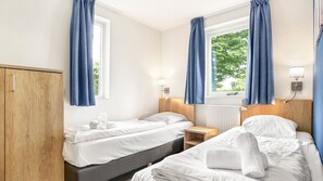 4 bedrooms, WiFi, bed sheets