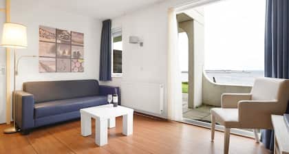 2 bedroom accommodation in Brouwershaven