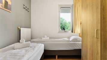 2 bedrooms, iron/ironing board, free WiFi