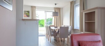 Detached 8-person bungalow