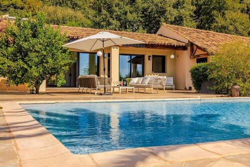 Villa Aqui – Élégance & calme avec piscine