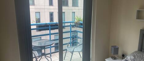 2 habitaciones, wifi gratis y ropa de cama