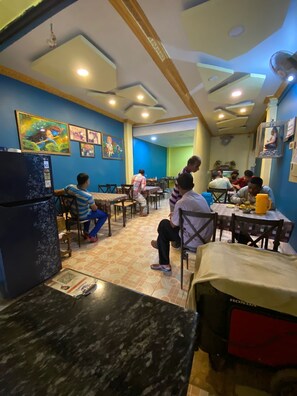 Restaurant - Hotel Nilamber By GRB (Lanka)