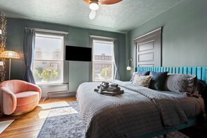 2 室のベッドルーム、アイロン / アイロン台、WiFi (無料)、ベッドシーツ