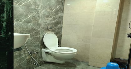 Nest Stays Hostel