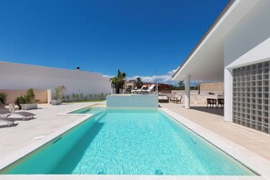 Piscina a l'aire lliure