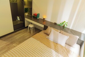 2 chambres, fer et planche à repasser, draps fournis