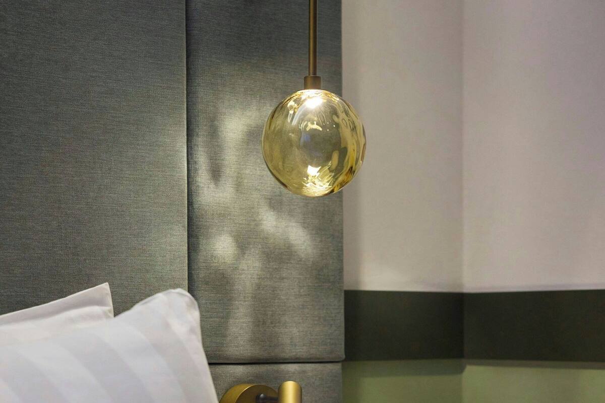 Executive Room, 1 King Bed | Premium bedding, down duvets, memory-foam beds, minibar