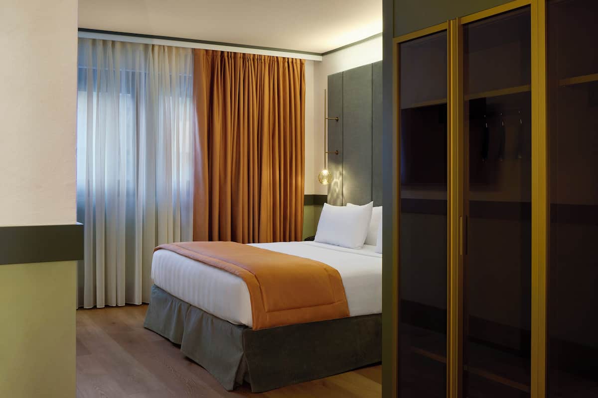 Ropa de cama de alta calidad, cubrecamas y colchones con efecto memoria
