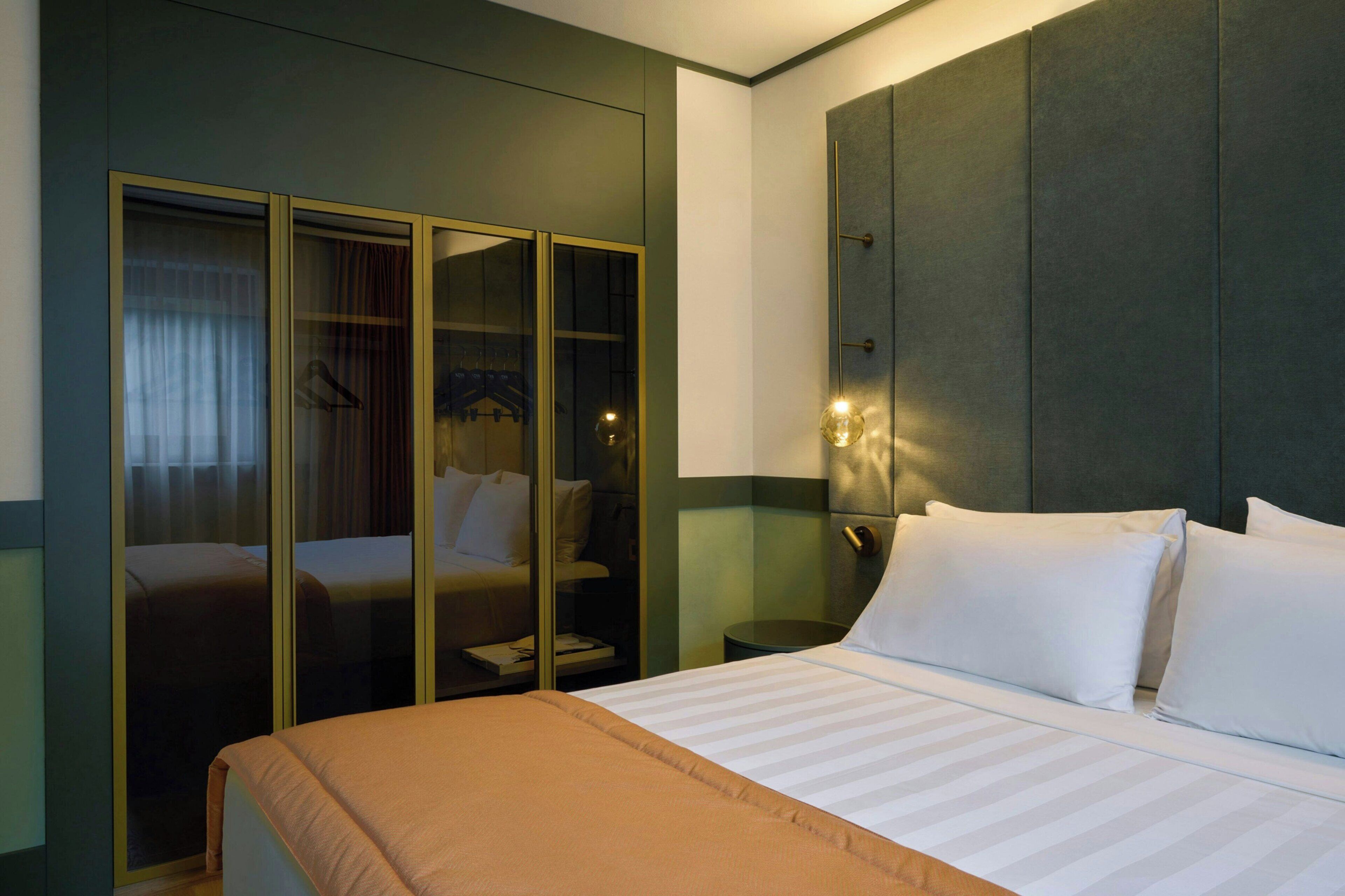 Suite, 1 King Bed with Sofa bed, Terrace
