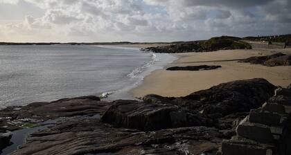 Bridies Holiday Cottage Roundstone