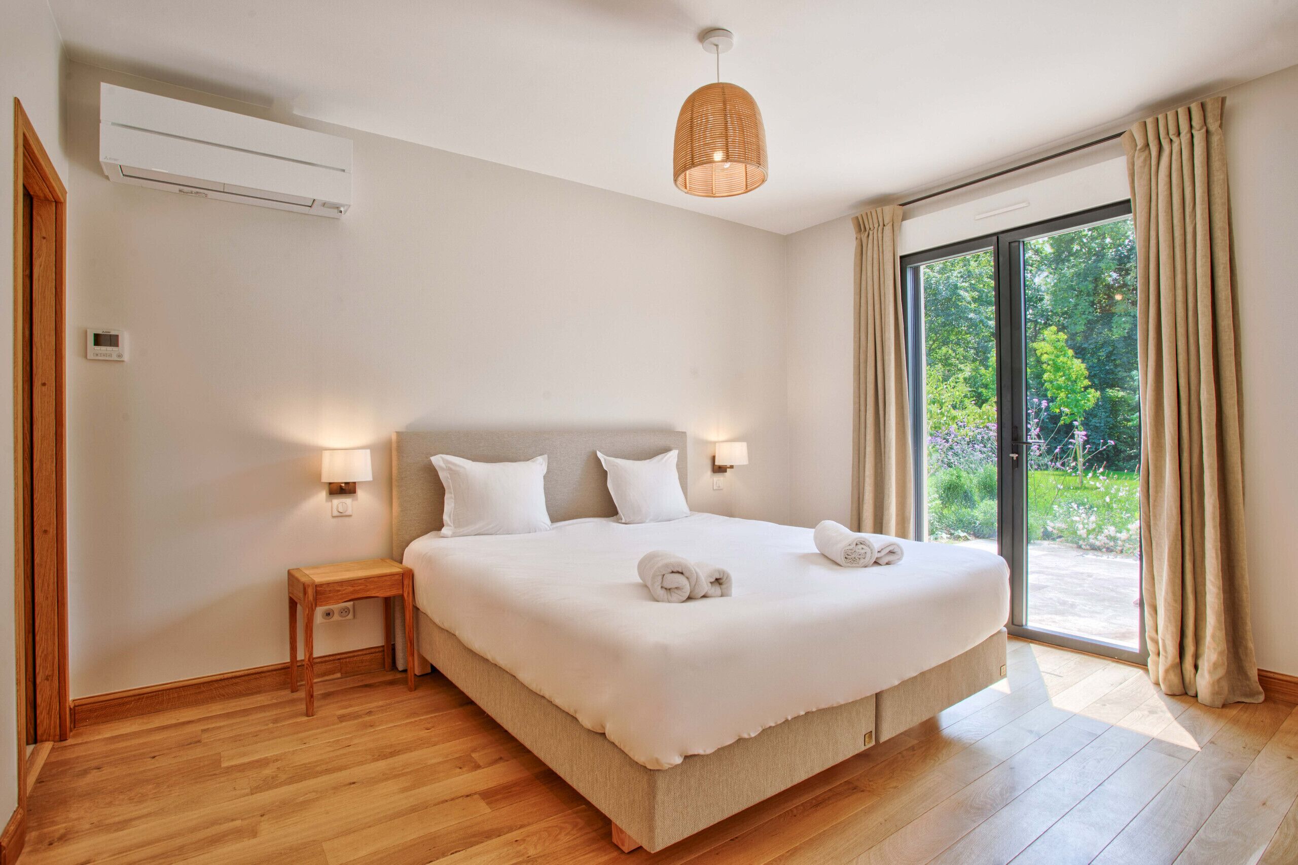 4 chambres, fer et planche à repasser, Wi-Fi gratuit, draps fournis