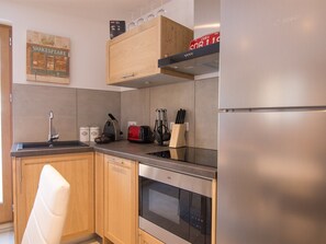 Fridge, microwave, dishwasher - 2-room apartment for 6, pets allowed, terrace (Valloire)