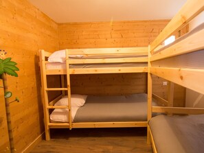 1 bedroom - 2-room apartment for 6, pets allowed, terrace (Valloire)