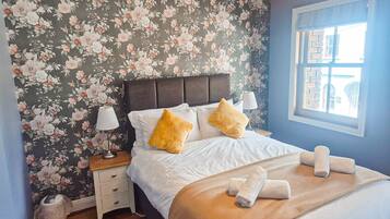 3 bedrooms, bed sheets
