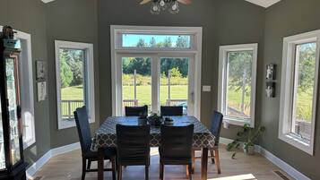 تناول الطعام