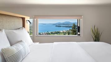 3 bedrooms, iron/ironing board, travel crib, free WiFi