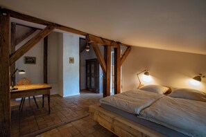 3 chambres, lit parapluie, Wi-Fi, draps fournis