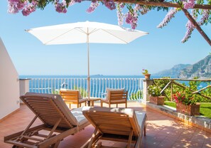 Villa – panorama, privat basseng, sjøutsikt | Utsikt fra balkong