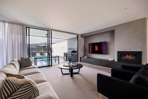 TV, fireplace, DVD player, offices