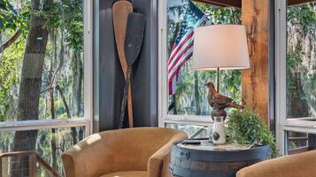 Smart TV, table football