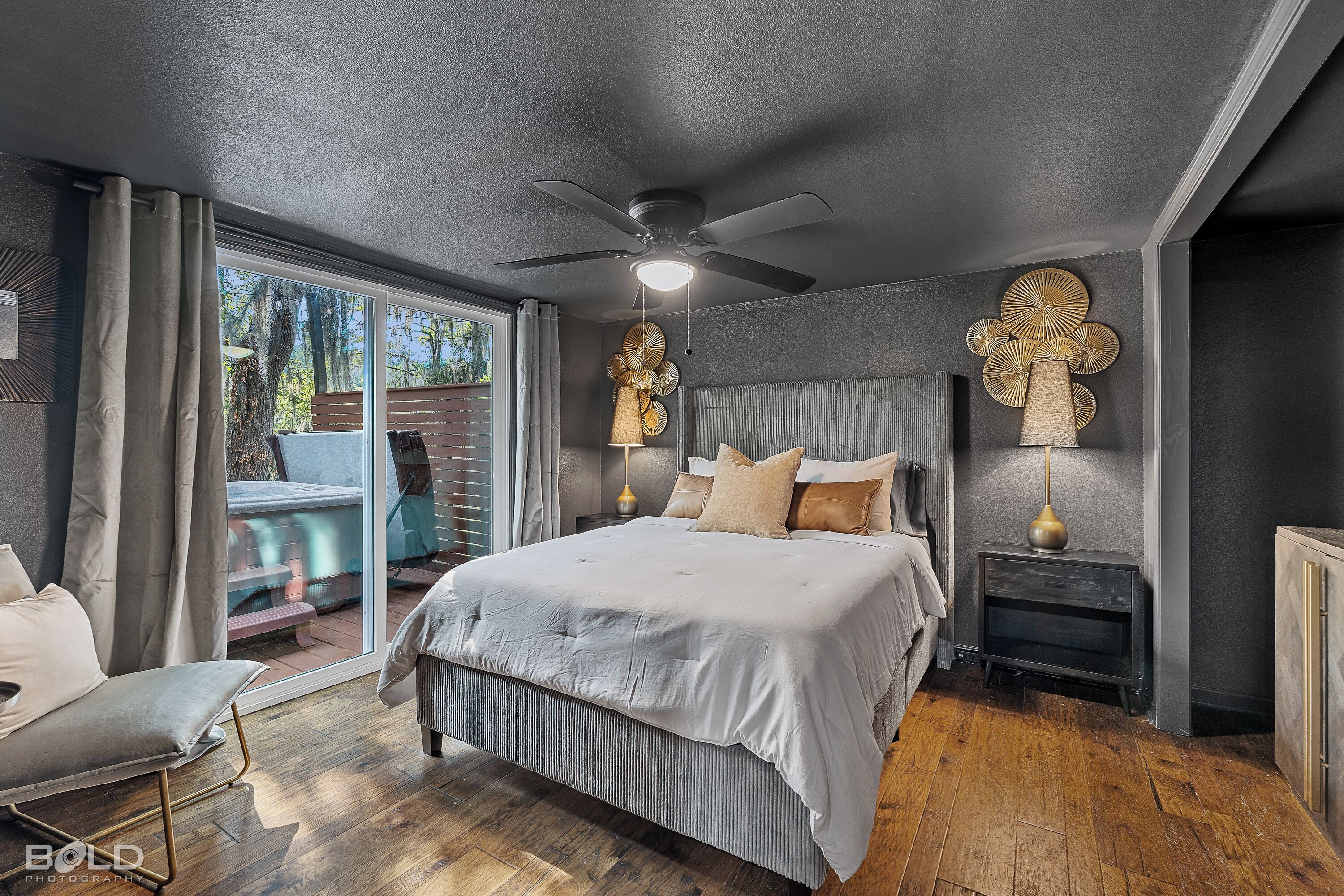 4 habitaciones, tabla de planchar con plancha y wifi gratis 