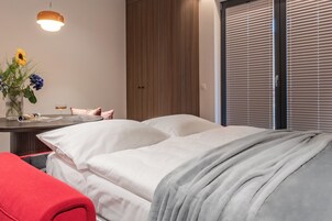 Suite estudio | Tabla de planchar con plancha y wifi gratis