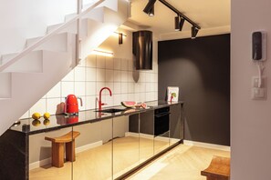 Refrigerador, horno, placa de cocina, lavavajillas