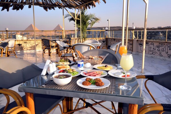 Restaurant - Topview Pyramids And Museum (Giza)