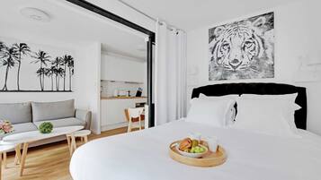 City Apartment, City View | 2 bedrooms, blackout drapes, iron/ironing board, free WiFi