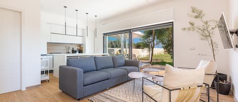 Villa | Living area