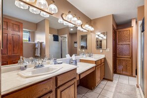 Unclassified image, 3 of 43, button - Lazy Trout Fishing Lodge (Greer)