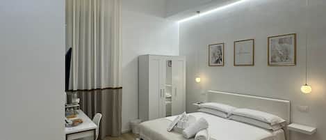 Superior Double or Twin Room, 1 Queen Bed, Non Smoking, Private Bathroom | In-room safe, desk, laptop workspace, soundproofing