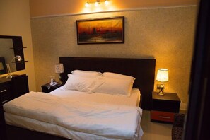Deluxe Room, City View - Towlab Hotel & Suites (Akure)