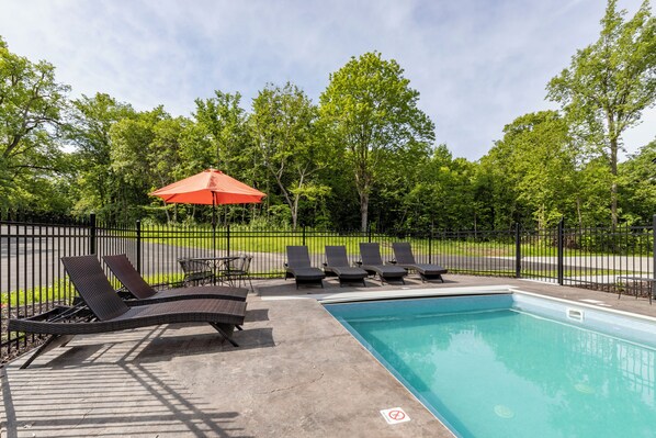 Piscine extérieure, piscine chauffée