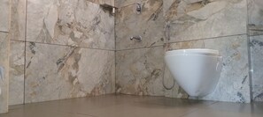 Eco-friendly toiletries, shampoo - SPAN AVENUE (Kozhikode)