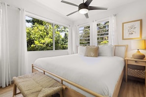 2 bedrooms, desk, iron/ironing board, travel crib
