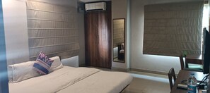 Deluxe Double Room | Bathroom - NIRVANA LODGE BY ROH (Guwahati)