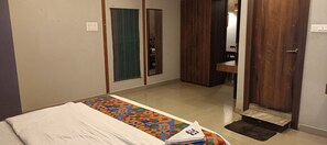 Signature Double Room - NIRVANA LODGE BY ROH (Guwahati)