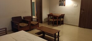 Signature Double Room - NIRVANA LODGE BY ROH (Guwahati)