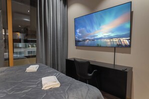 3 chambres, fer et planche à repasser, Wi-Fi, draps fournis