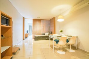 In-room safe, iron/ironing board, free WiFi, bed sheets