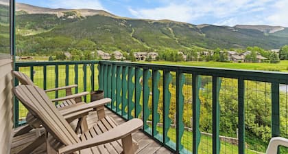 Inviting Condo in Copper's East Village w/ Golf Course & Slope Views!