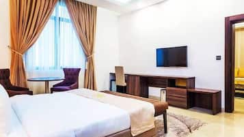 Economy Room, Balcony, City View | Meja, ruang kerja komputer riba, Wi-fi percuma