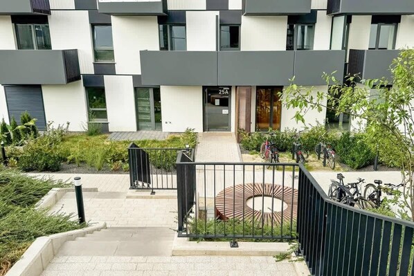 المنشأة من الخارج