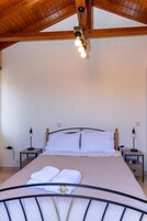 2 habitaciones, sistema de insonorización y acceso a internet 