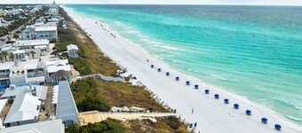 New! Private Pool, Spa, LSV, Bikes, Carriage House! Walk to Beach! Pet Friendly!