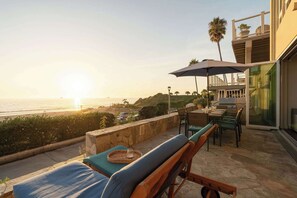 Outdoor dining - Oceanfront Luxe Strand Home | Movie Theater | 3BR (Manhattan Beach)