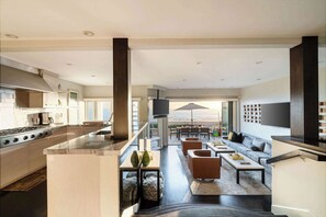 Fridge, microwave, oven, stovetop - Luxury Beachfront Strand Home I Private Theater (Manhattan Beach)